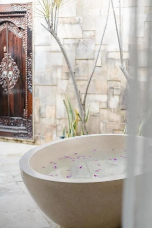 Batu Karang Lembongan Resort & Spa