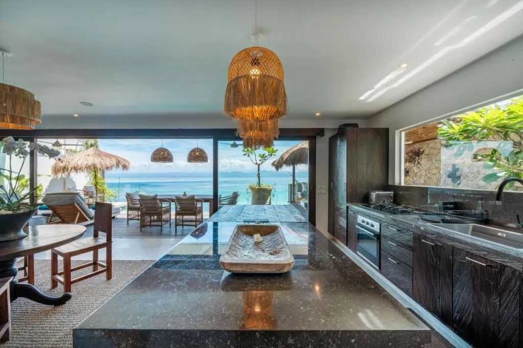 Batu Karang Lembongan Resort & Spa