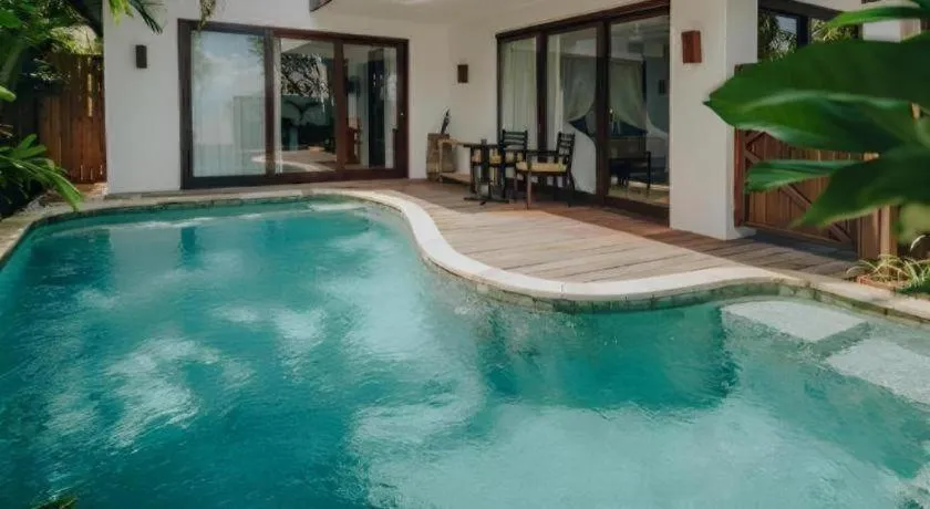 Batu Karang Lembongan Resort & Spa