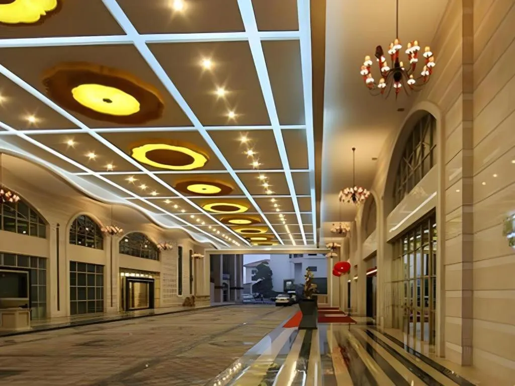 Yihe Grand Hotel