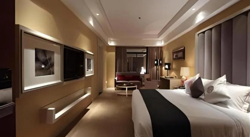 Bed in Yihe Grand Hotel