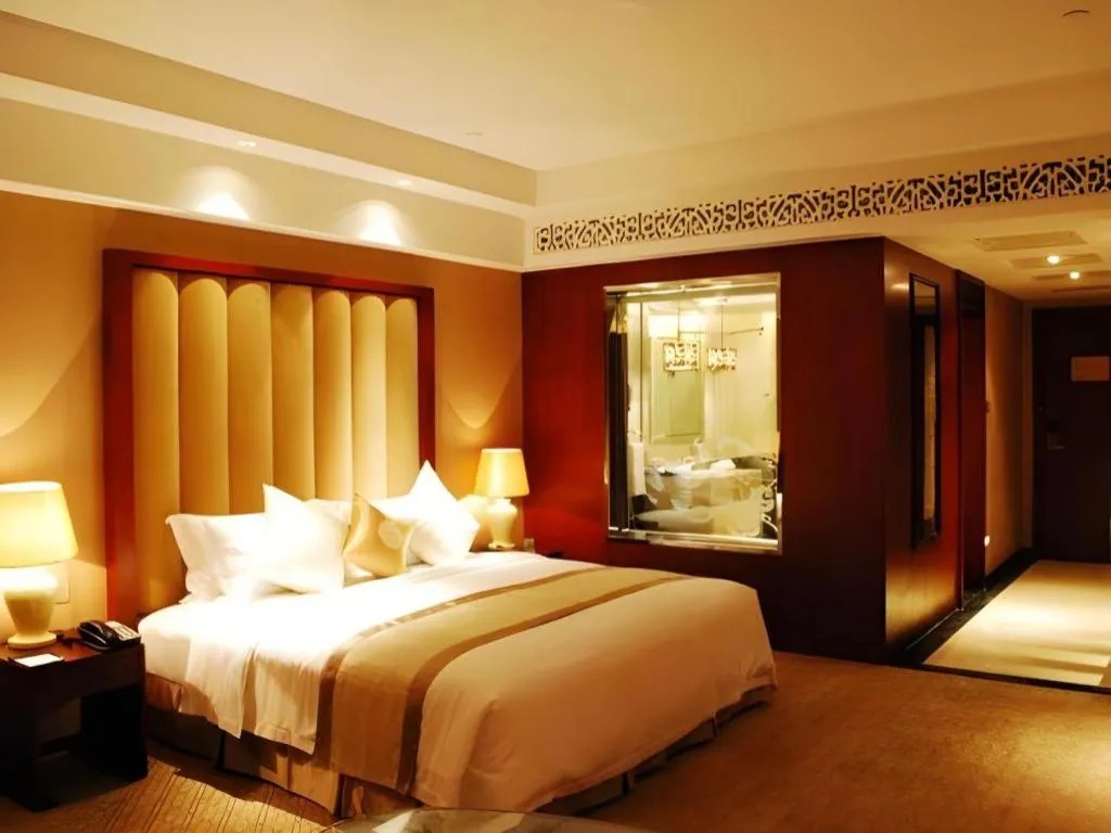 Bed in Yihe Grand Hotel