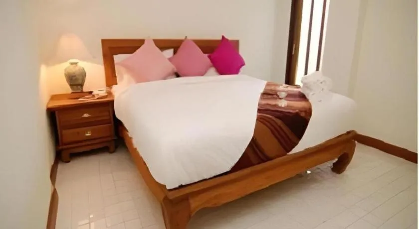 Bed in Fah Place Hotel