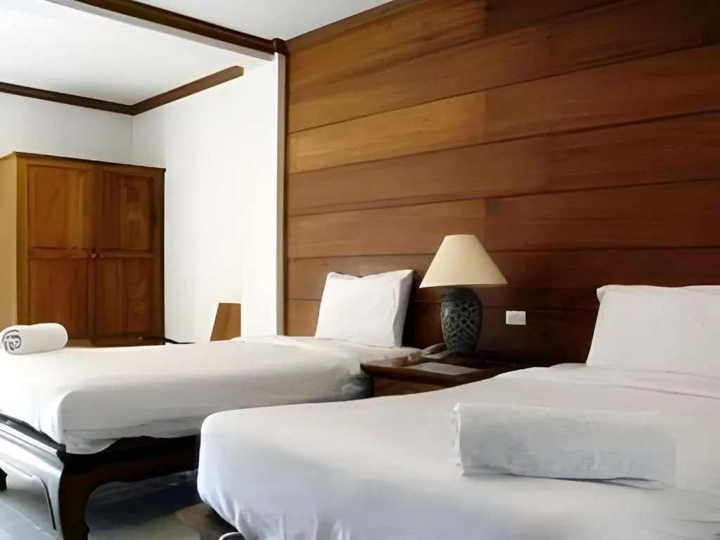 Bed in Fah Place Hotel