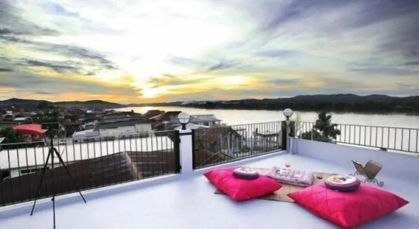 The Royal Chiangkhan Boutique Hotel