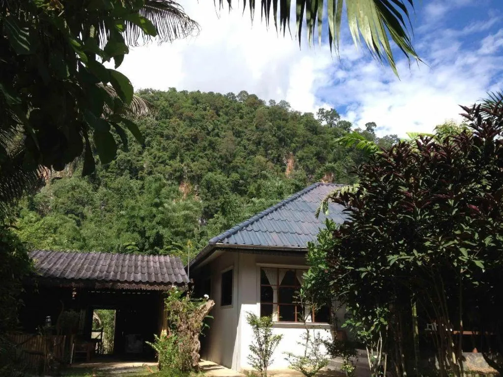 Chiang Dao Hut
