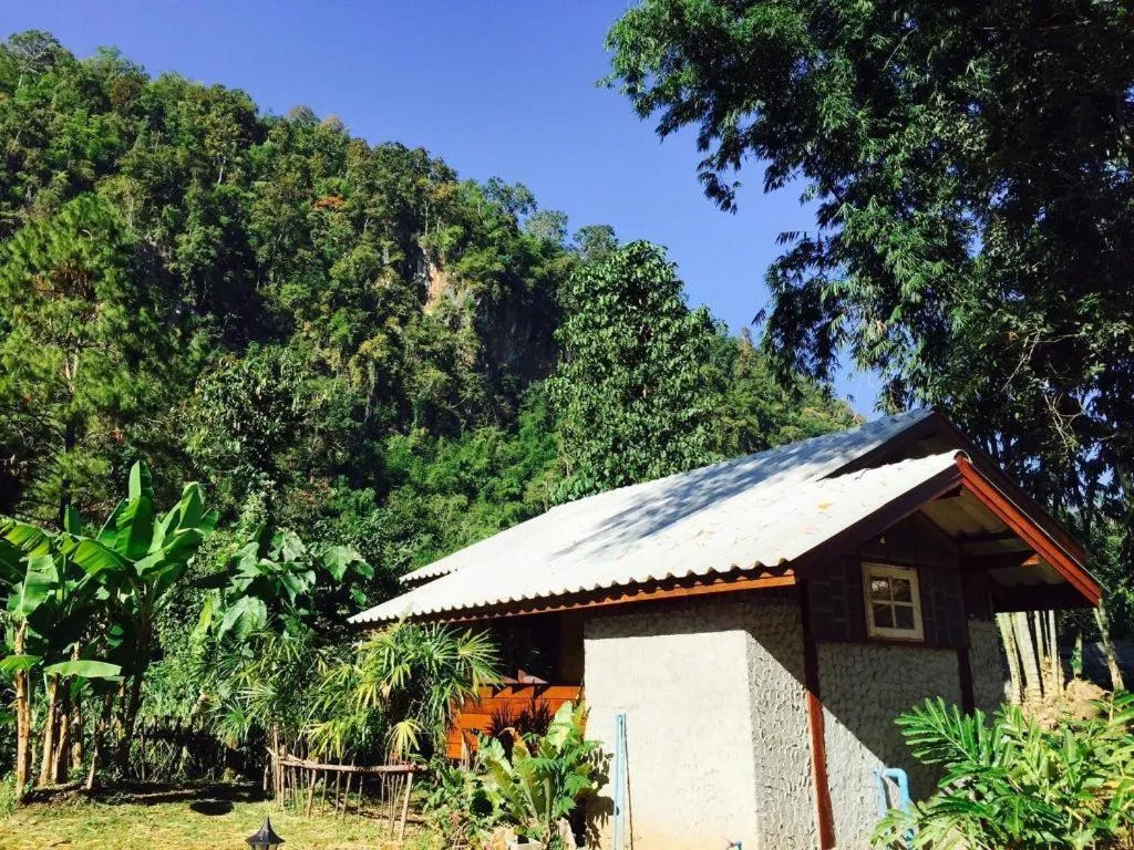 Chiang Dao Hut