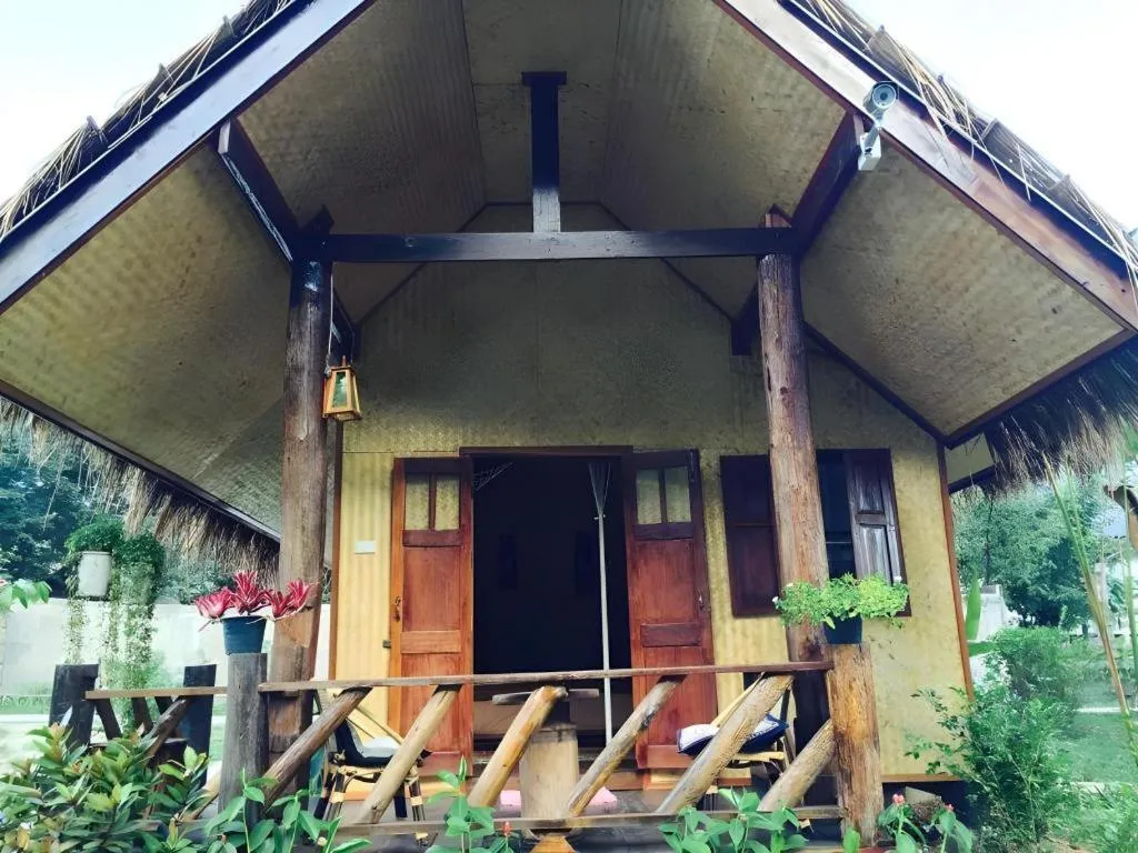 Chiang Dao Hut