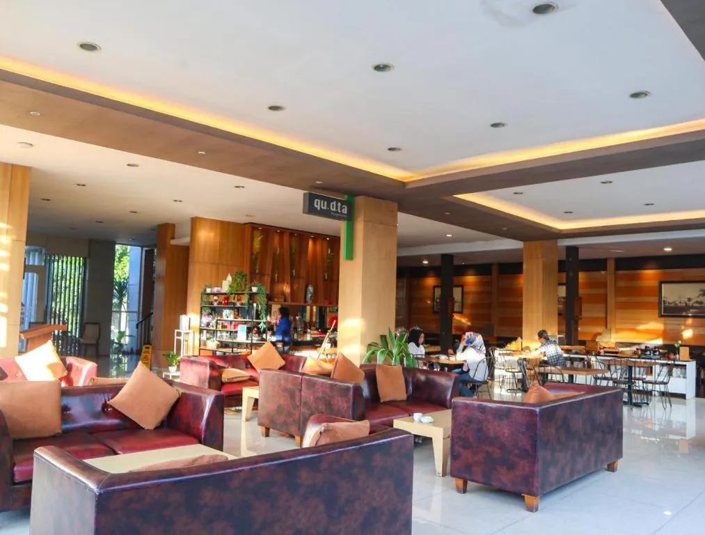 Oasis Siliwangi Hotel & Waterpark