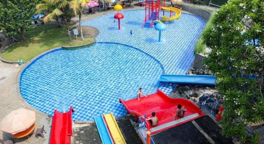 Oasis Siliwangi Hotel & Waterpark