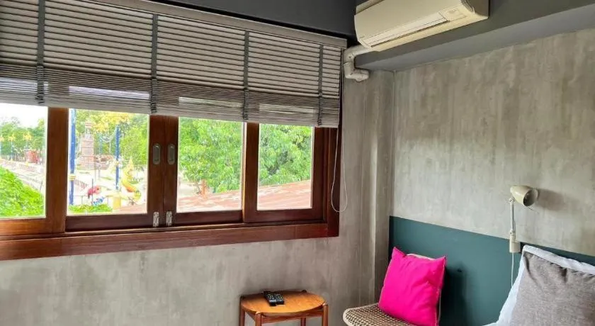 Chic Chiangkhan Hotel