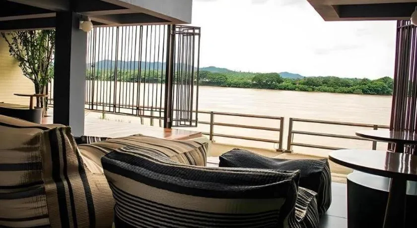 Chic Chiangkhan Hotel