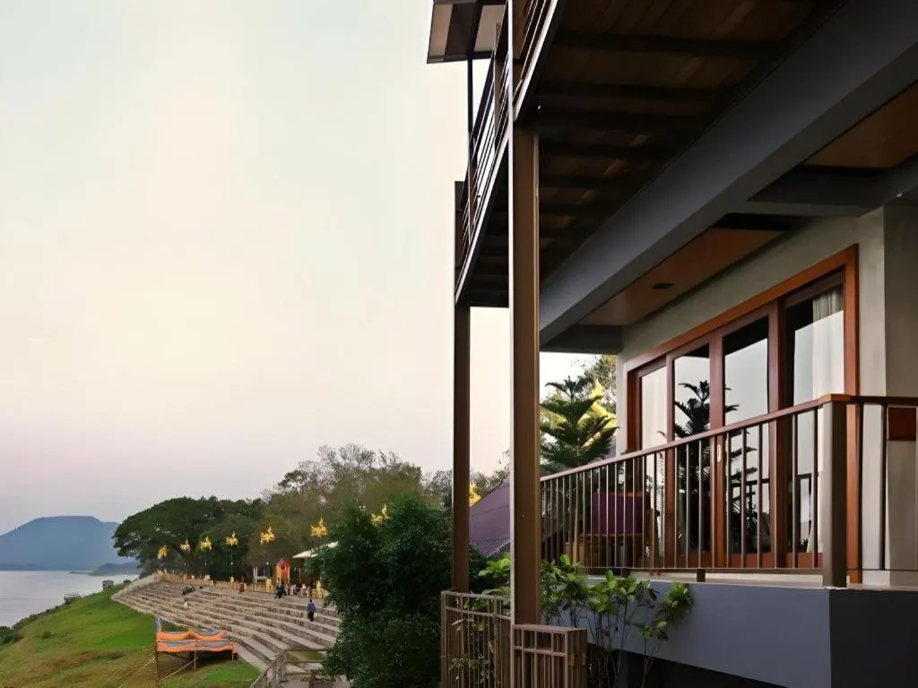 Chic Chiangkhan Hotel