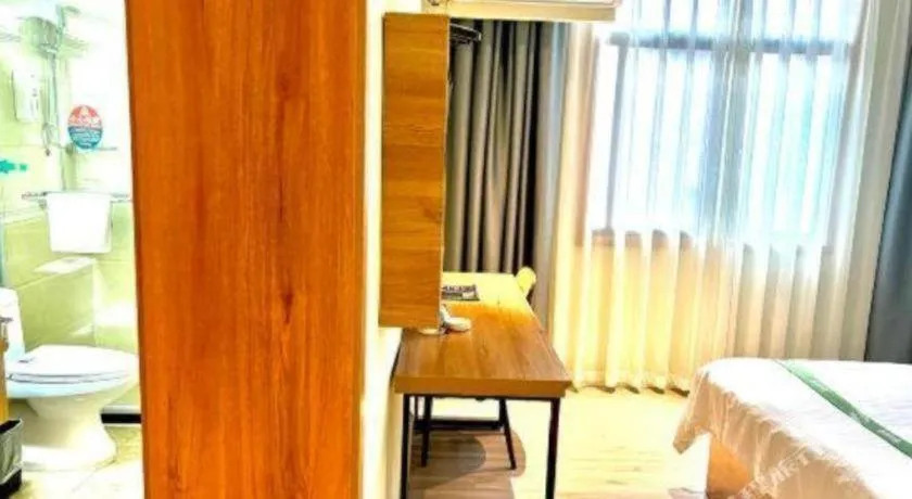 Bed in GreenTree Inn Hefei Chenghuangmiao San Xiao Kou Subway Station Hotel