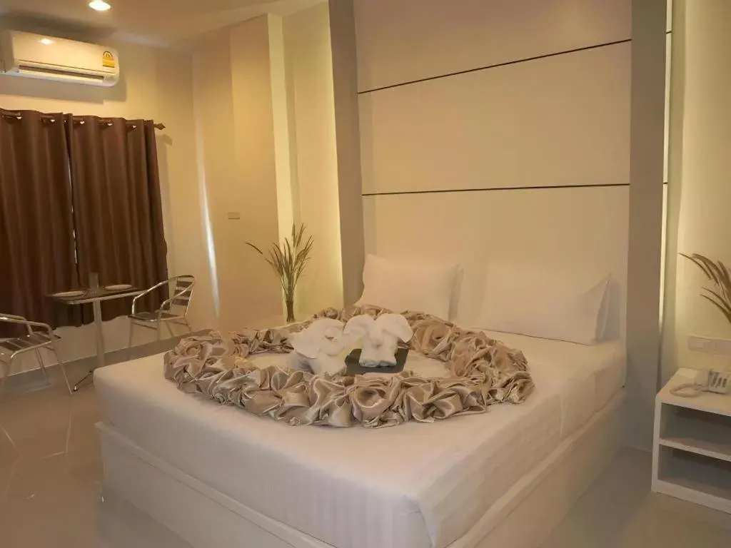 Bed in The Rich Residence Bed in The Rich Residence