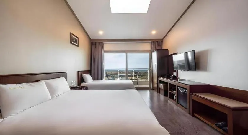 Bed in Sea View Hotel