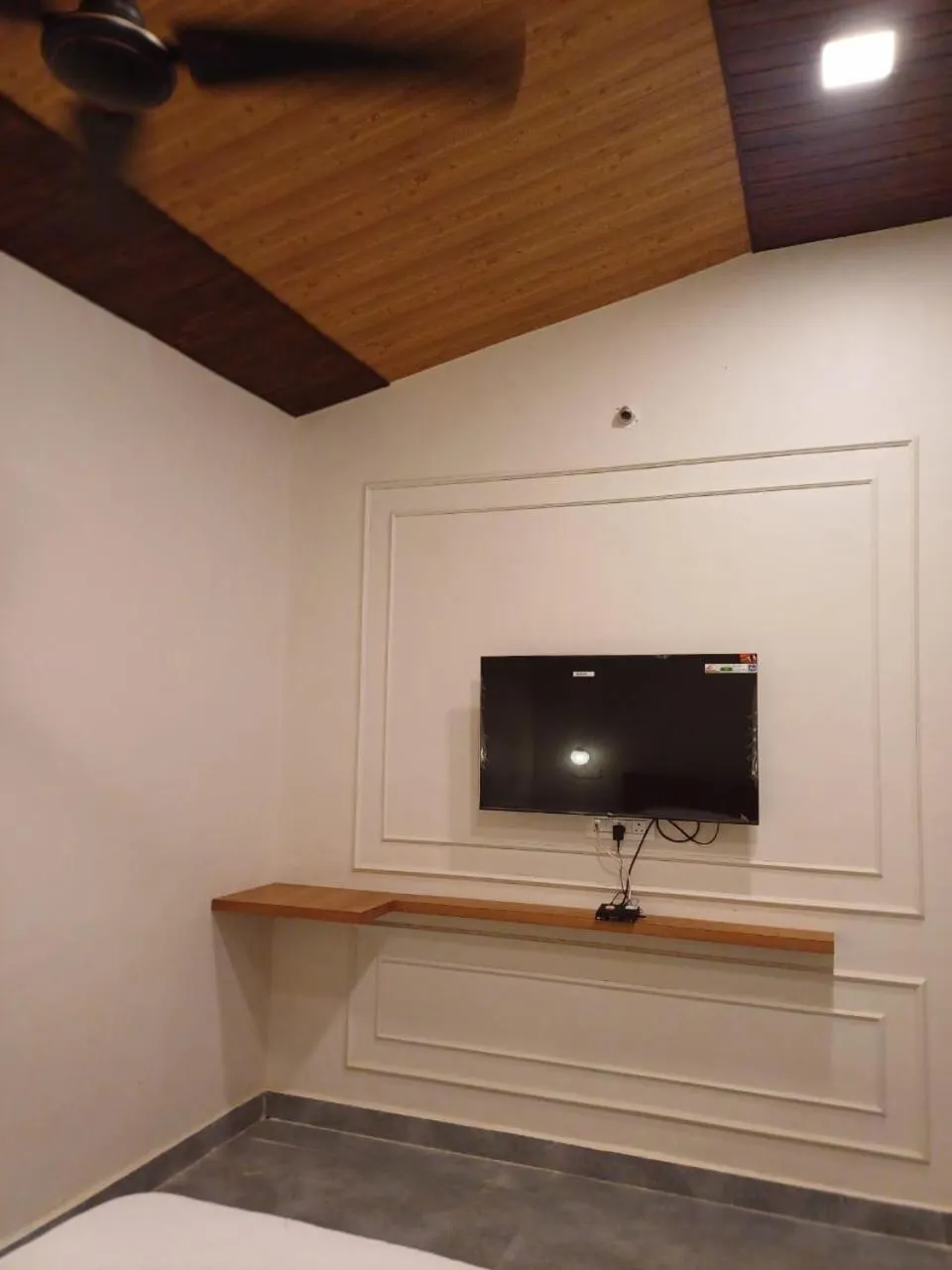 TV and multimedia in The Malshej Mist