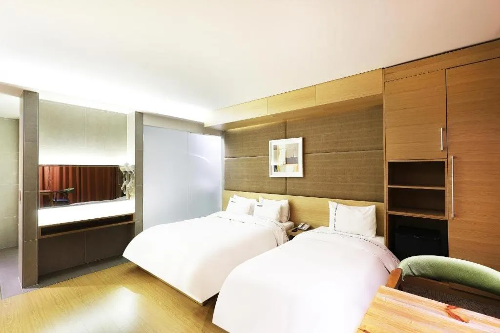 Bed in Business Design Hotel LUV