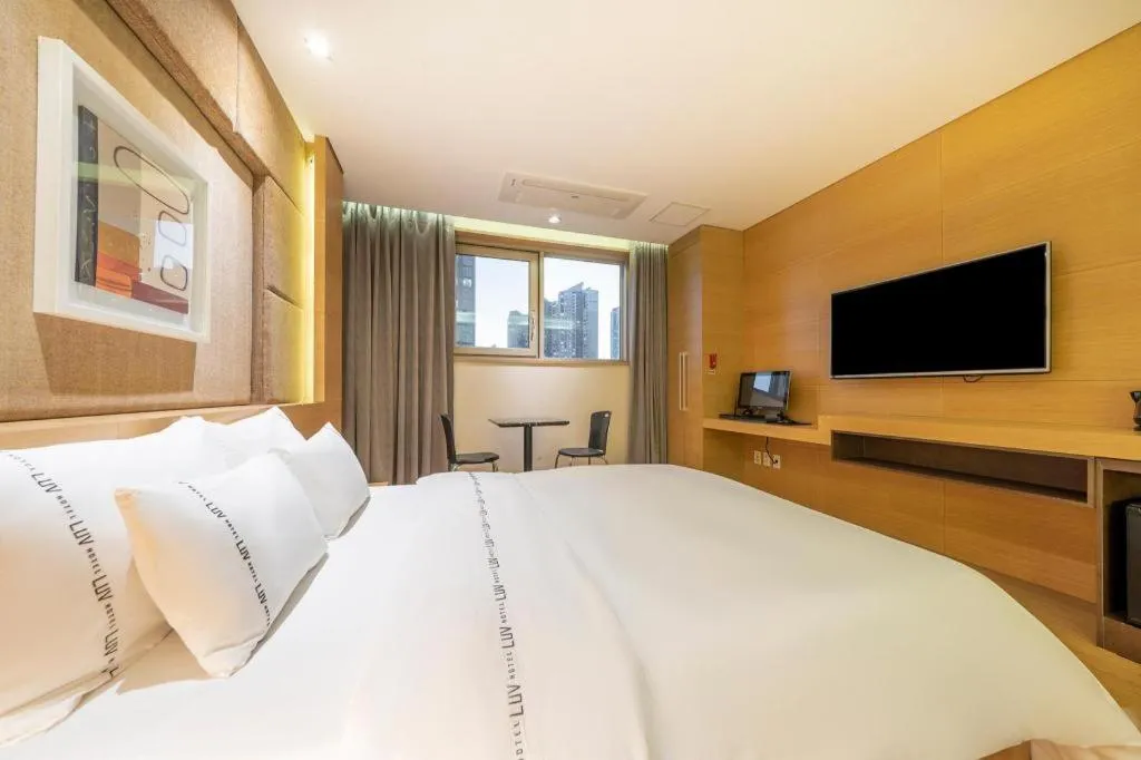 Bed in Business Design Hotel LUV