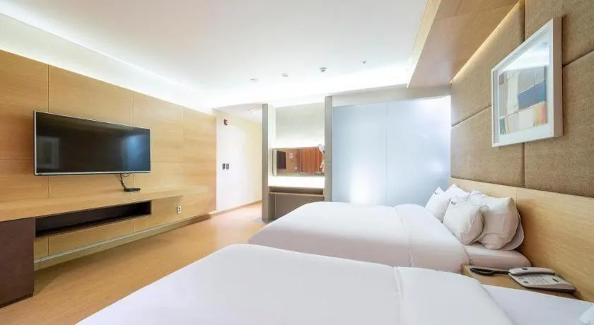 Bed in Business Design Hotel LUV