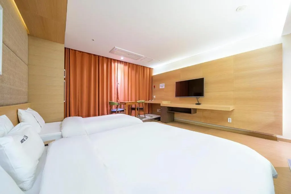 Bed in Business Design Hotel LUV