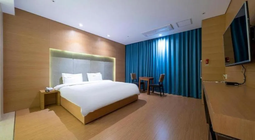 Bed in Business Design Hotel LUV