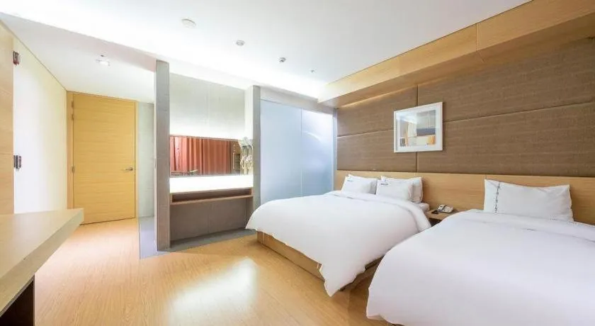 Bed in Business Design Hotel LUV