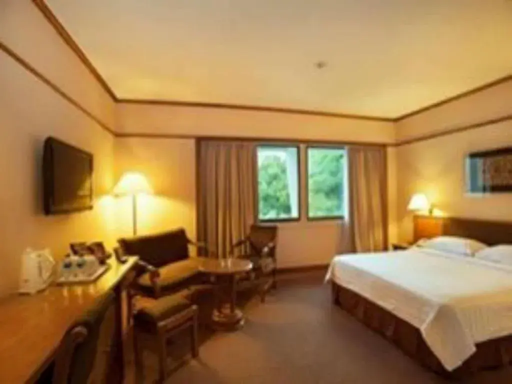 Bed in Elmi Hotel Bed in Elmi Hotel