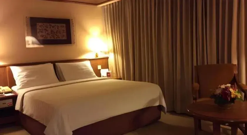 Bed in Elmi Hotel Bed in Elmi Hotel