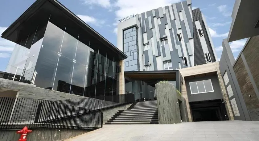 Zoom Dharmahusada Hotel