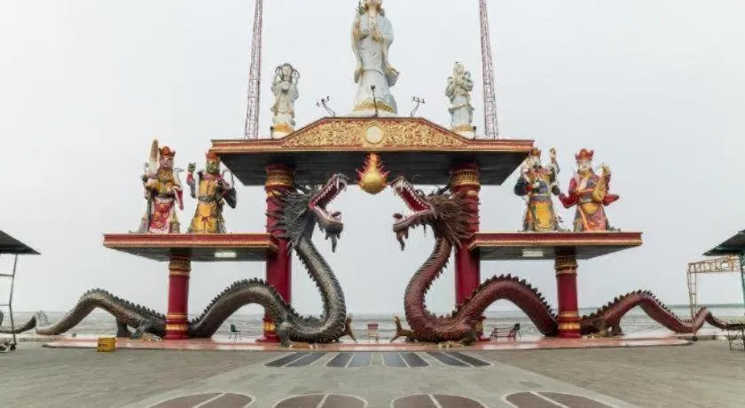 Zoom Dharmahusada Hotel