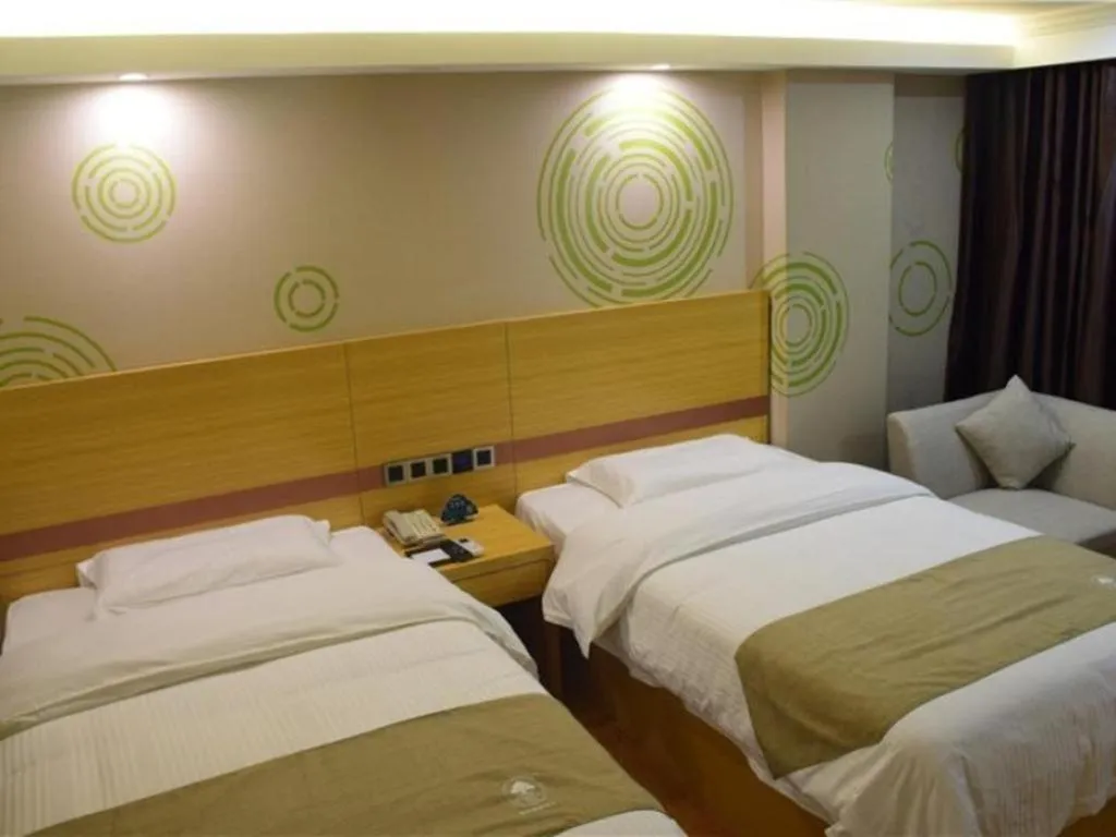 Bed in GreenTree Inn Qingyuan Qinghe Avenue Branch