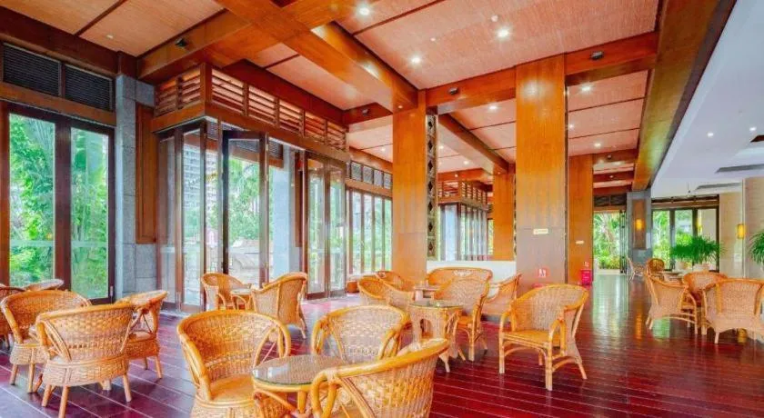 Sanya Shanghai Huating Boutique Resort Hotel