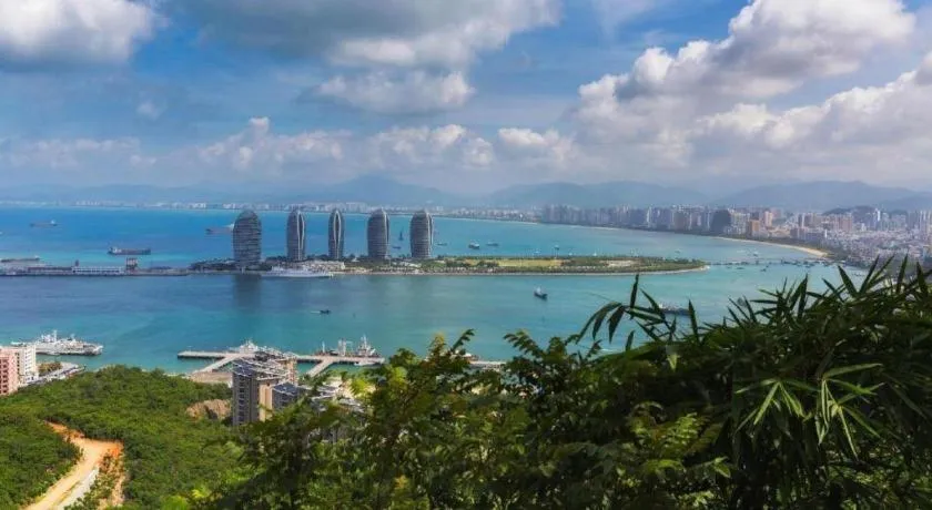 Sanya Shanghai Huating Boutique Resort Hotel