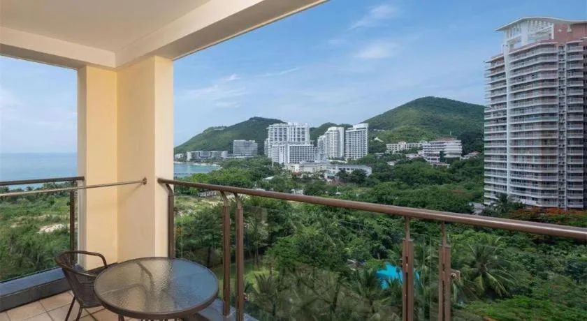 Sanya Shanghai Huating Boutique Resort Hotel