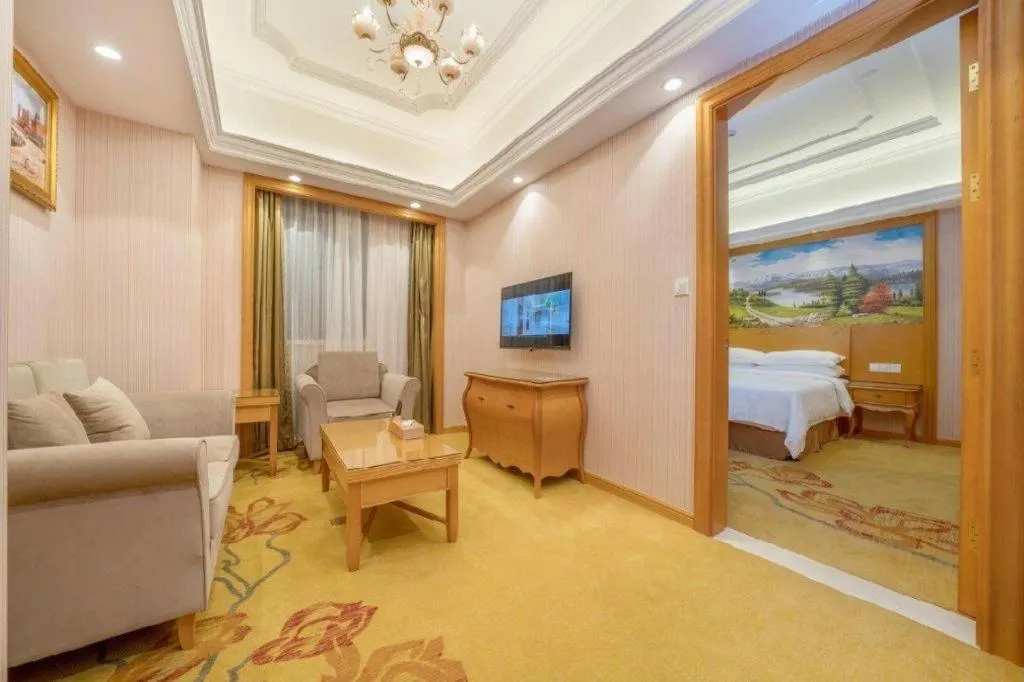 Vienna International Hotel Shanghai Dishui Lake Lingang Wanda