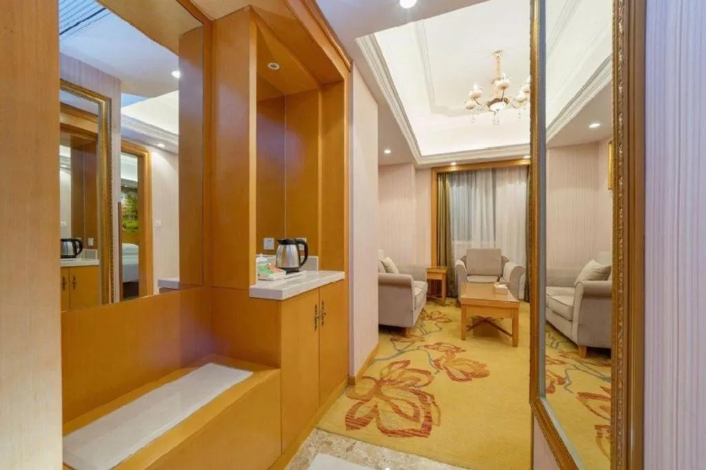 Vienna International Hotel Shanghai Dishui Lake Lingang Wanda