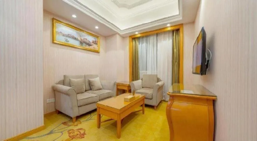 Vienna International Hotel Shanghai Dishui Lake Lingang Wanda