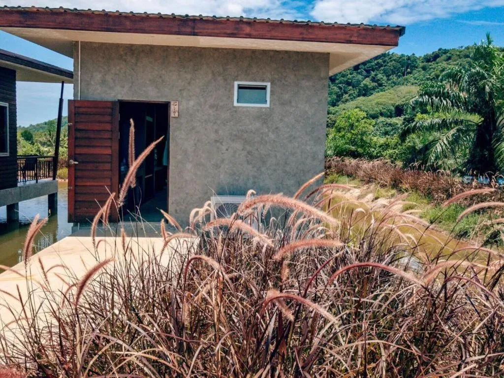 Capital O 729 Amantra Lake View Resort