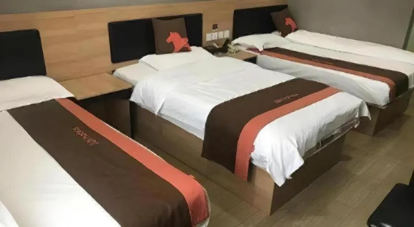 Bed in Jun Hotel Jiangsu Nanjing Gulou District Gupinggang