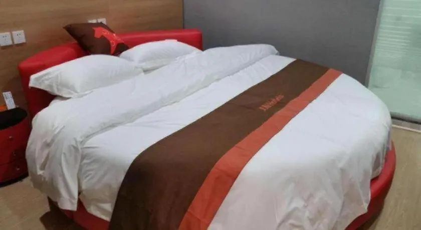 Bed in Jun Hotel Jiangsu Nanjing Gulou District Gupinggang