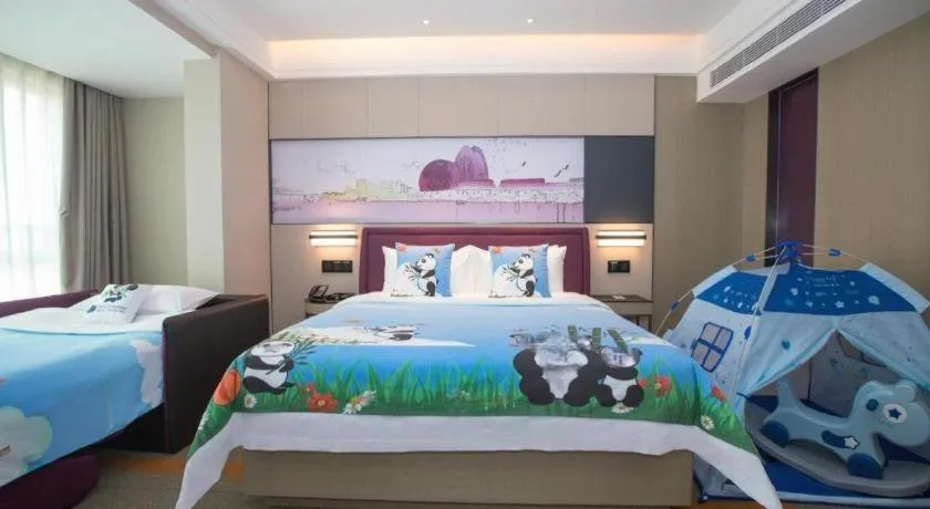 Bed in Hampton by Hilton Zhuhai Doumen