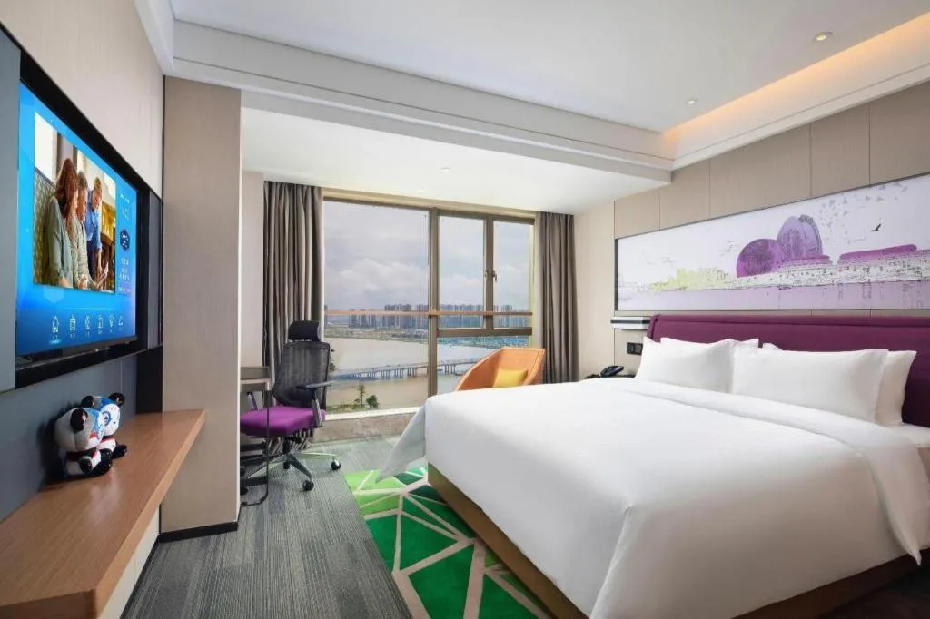 Bed in Hampton by Hilton Zhuhai Doumen