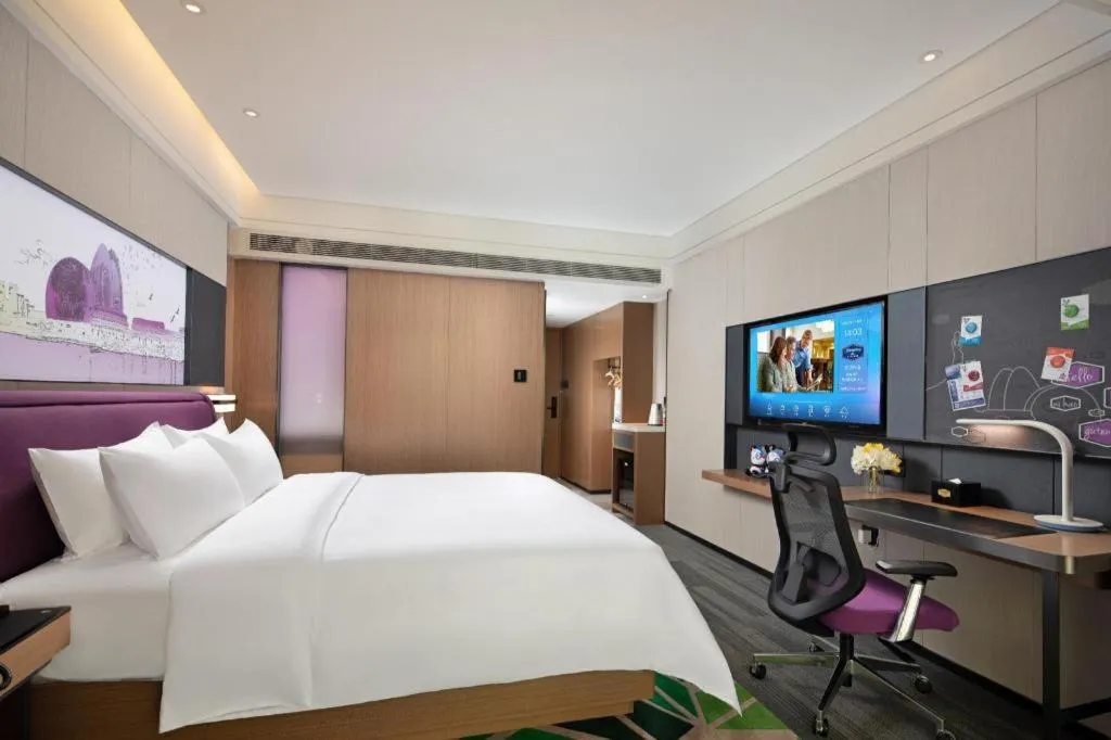 Bed in Hampton by Hilton Zhuhai Doumen