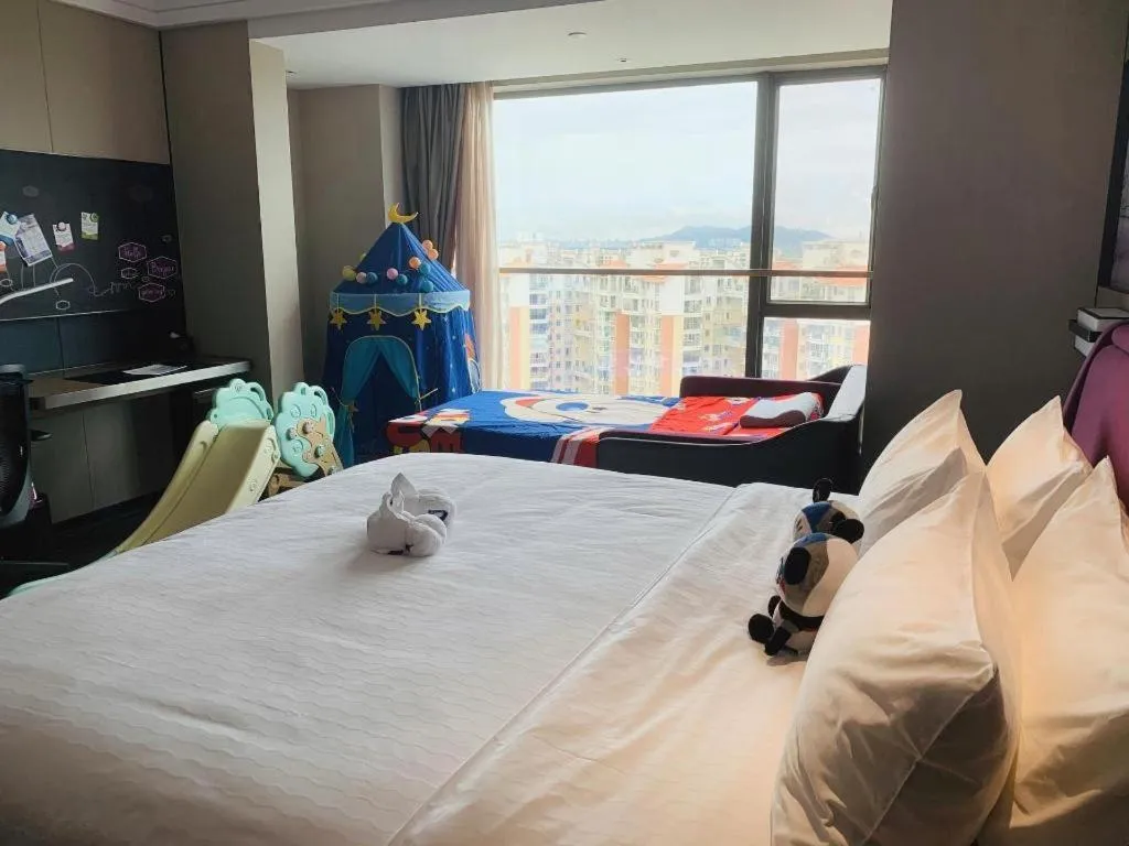 Bed in Hampton by Hilton Zhuhai Doumen