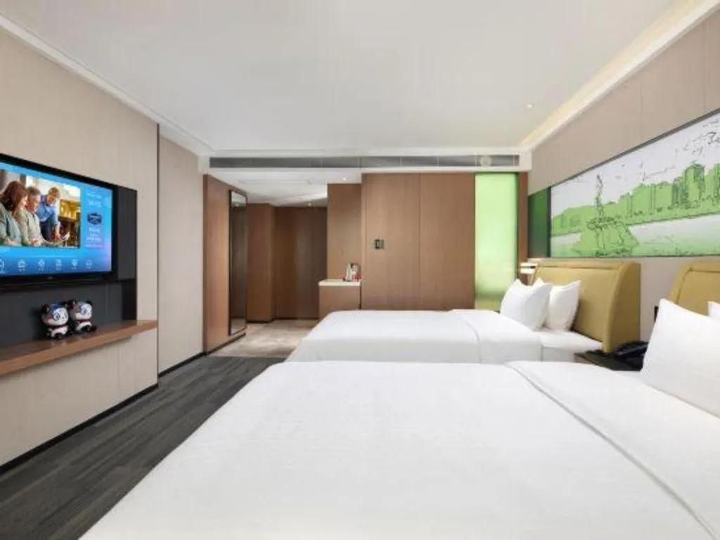 Bed in Hampton by Hilton Zhuhai Doumen