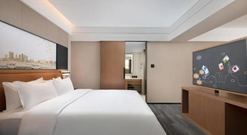 Bed in Hampton by Hilton Zhuhai Doumen