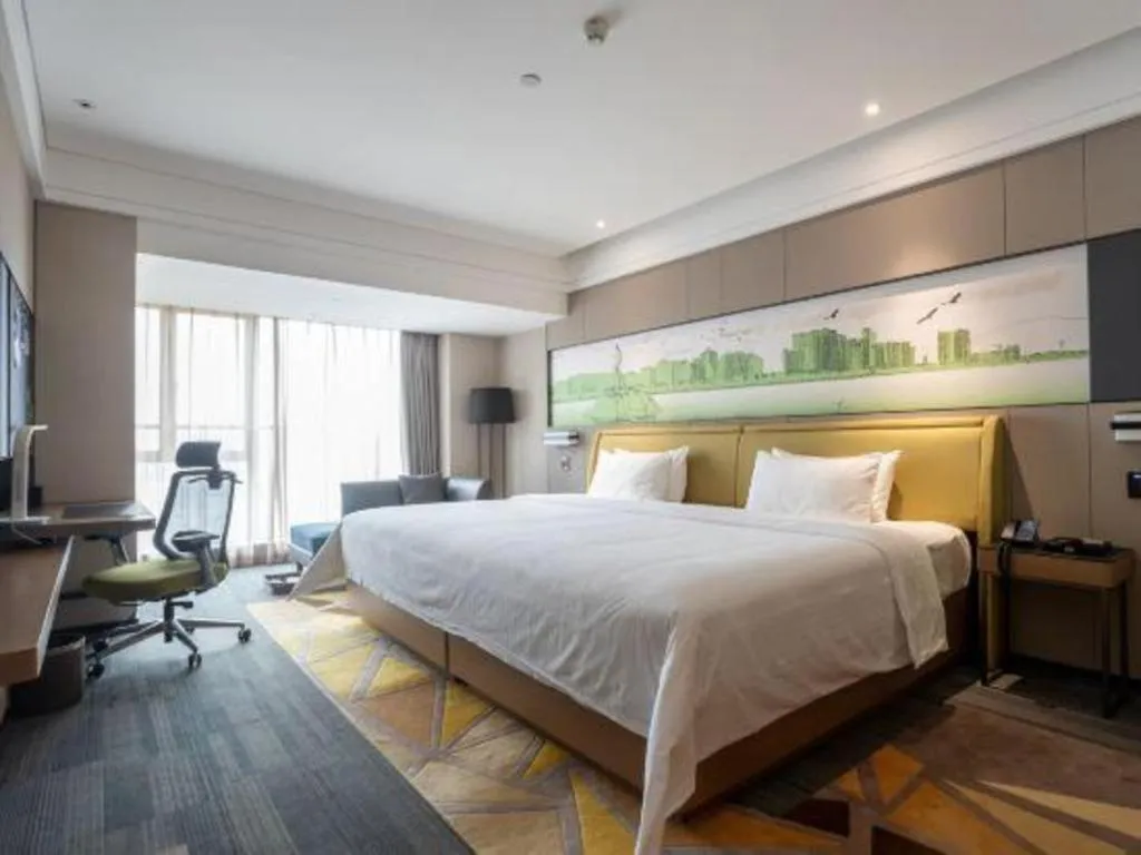 Bed in Hampton by Hilton Zhuhai Doumen