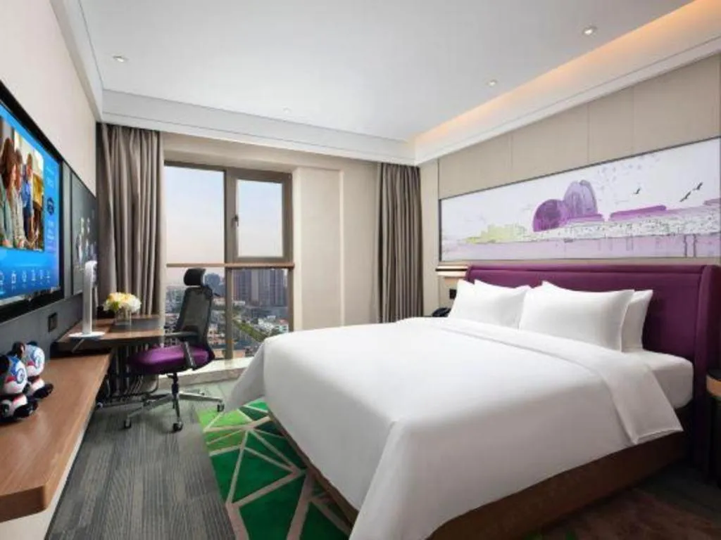 Bed in Hampton by Hilton Zhuhai Doumen