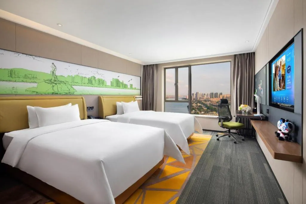 Bed in Hampton by Hilton Zhuhai Doumen